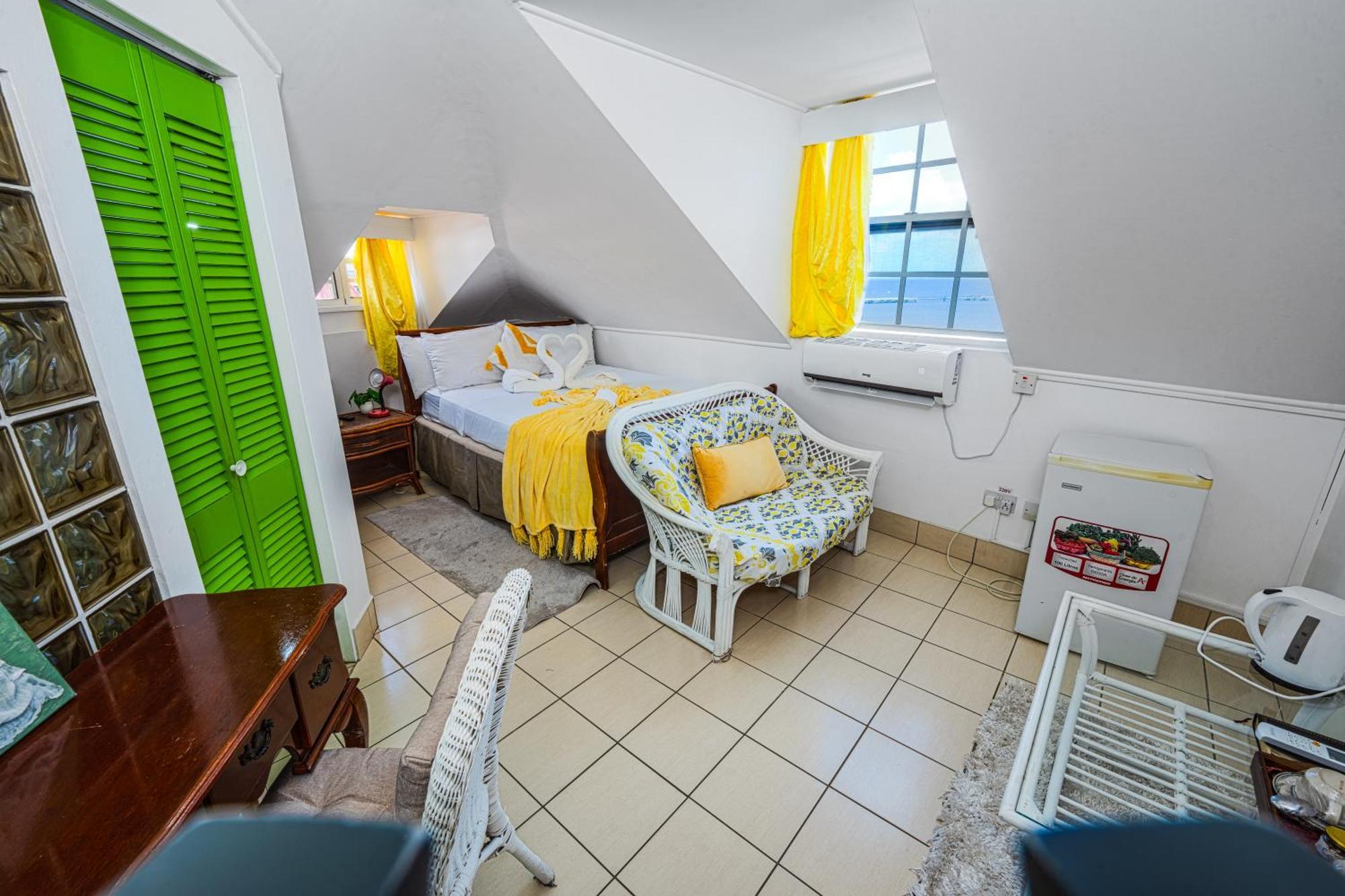Deyna'S City Inn St. George's ห้อง รูปภาพ