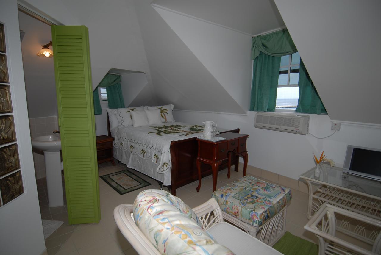 Deyna'S City Inn St. George's ภายนอก รูปภาพ